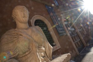 Il busto marmoreo di Madama Lucrezia, una delle sei statue parlanti di Roma