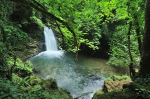 Laghetti e cascatelle lungo il corso dell'Aniene