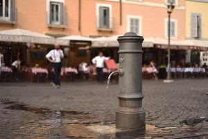 Un nasone a piazza Campo de Fiori