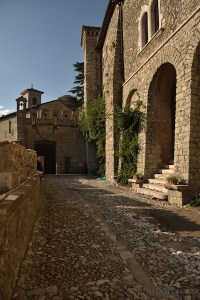 Subito dentro le mura del castello di Collalto Sabino