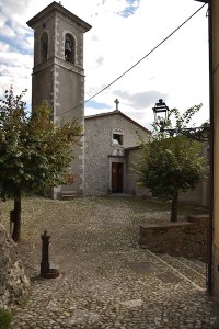 La facciata della chiesa di Collalto Sabino