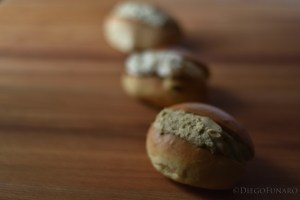 Maritozzi con panna al pistacchio